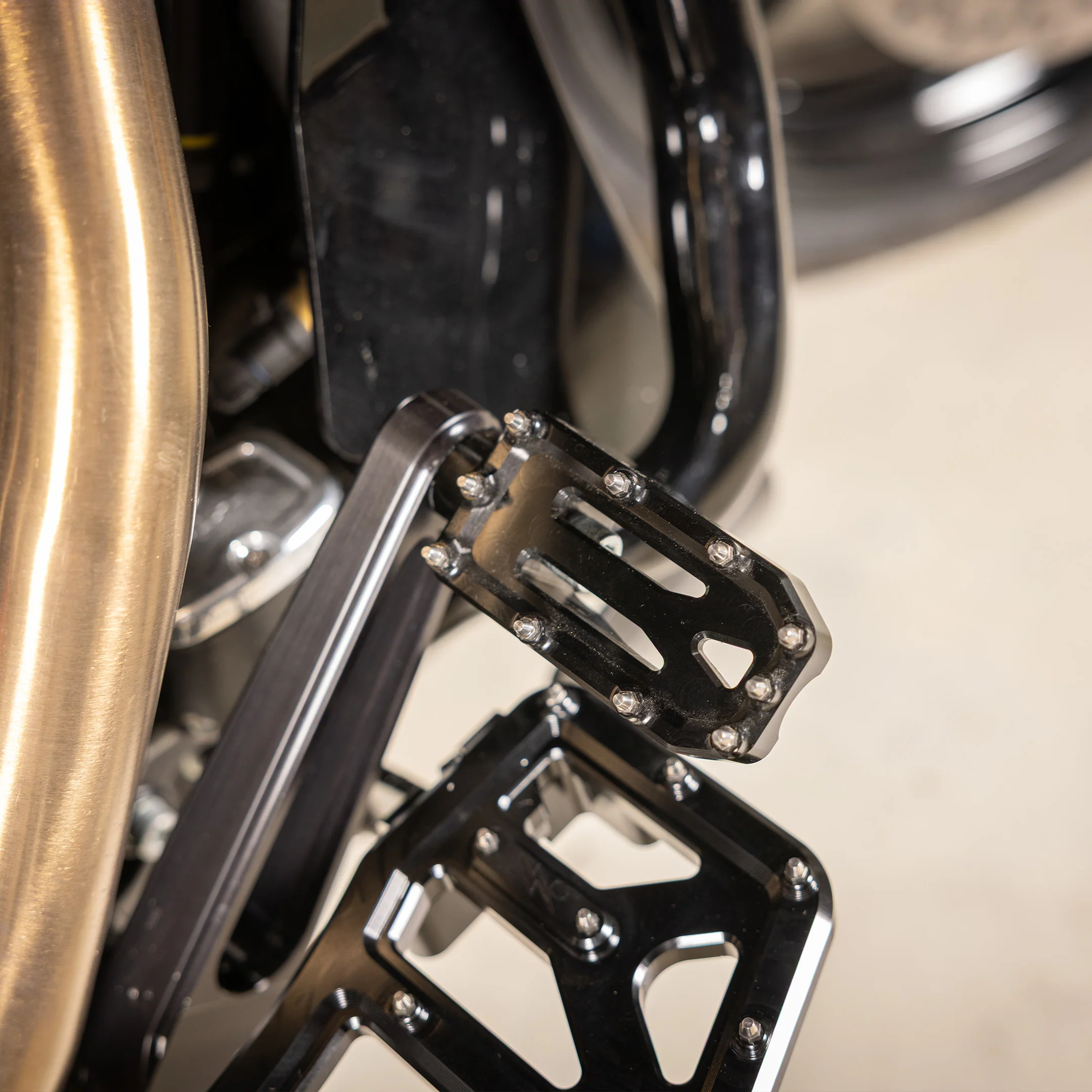 Aggressor Brake Arm Pedal | Bagger - Black - Image 4