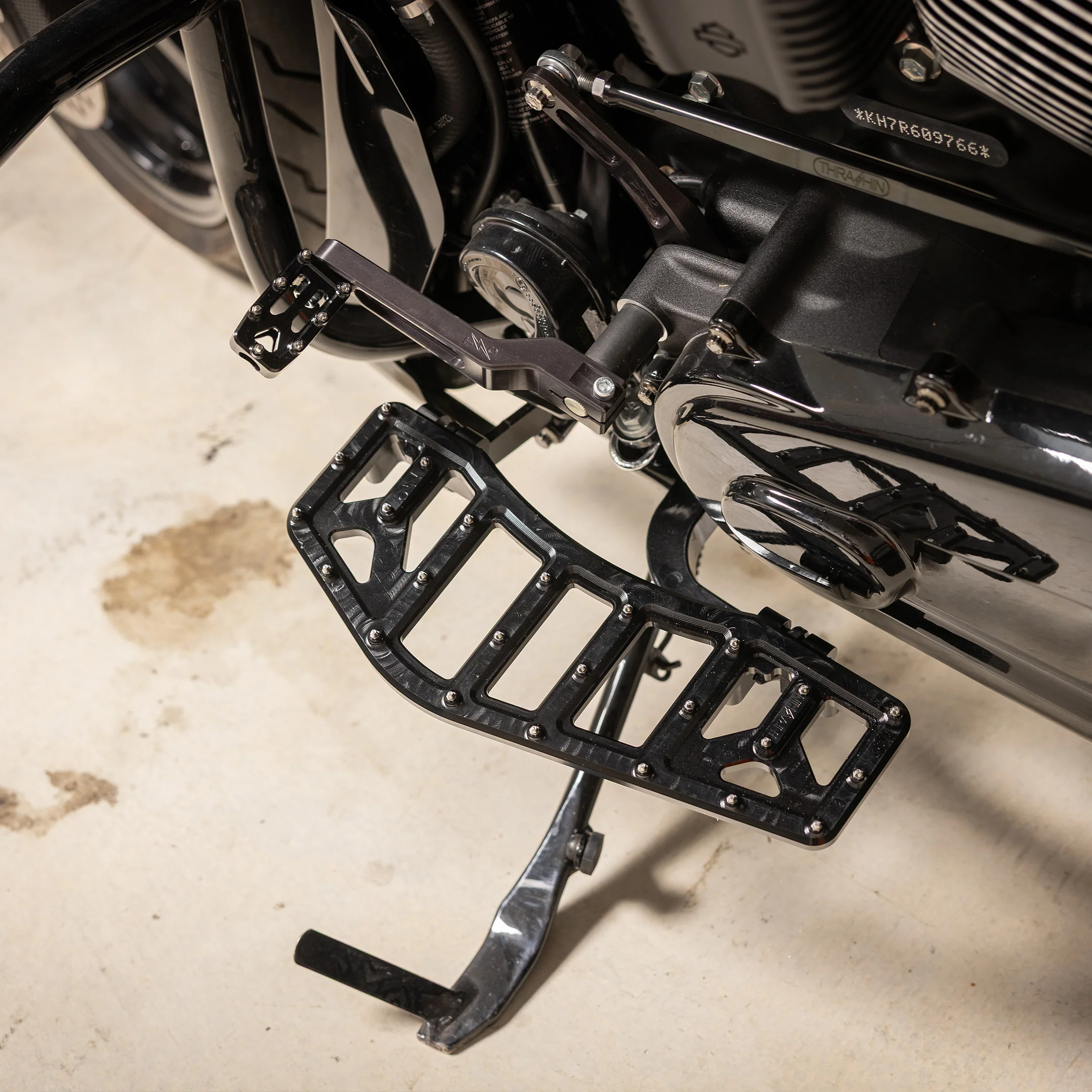 Aggressor Floorboards | Bagger - Black - Image 4