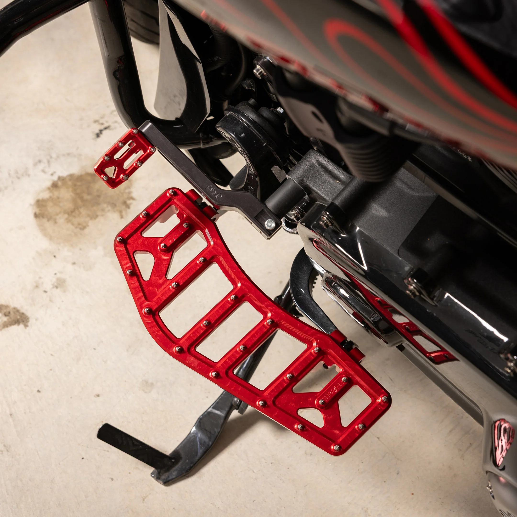 Aggressor Floorboards | Bagger - Red - Image 4
