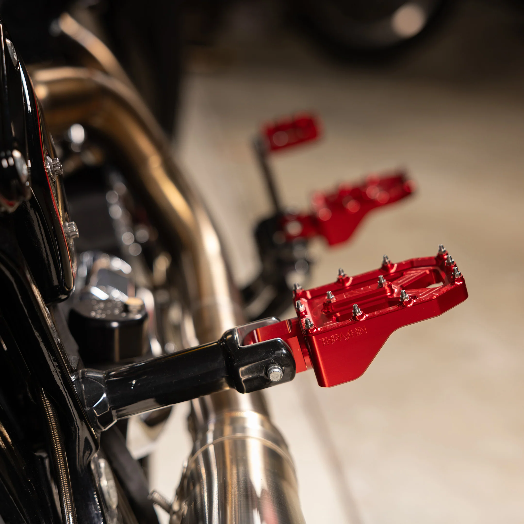 Aggressor Foot Pegs - Red - Image 7