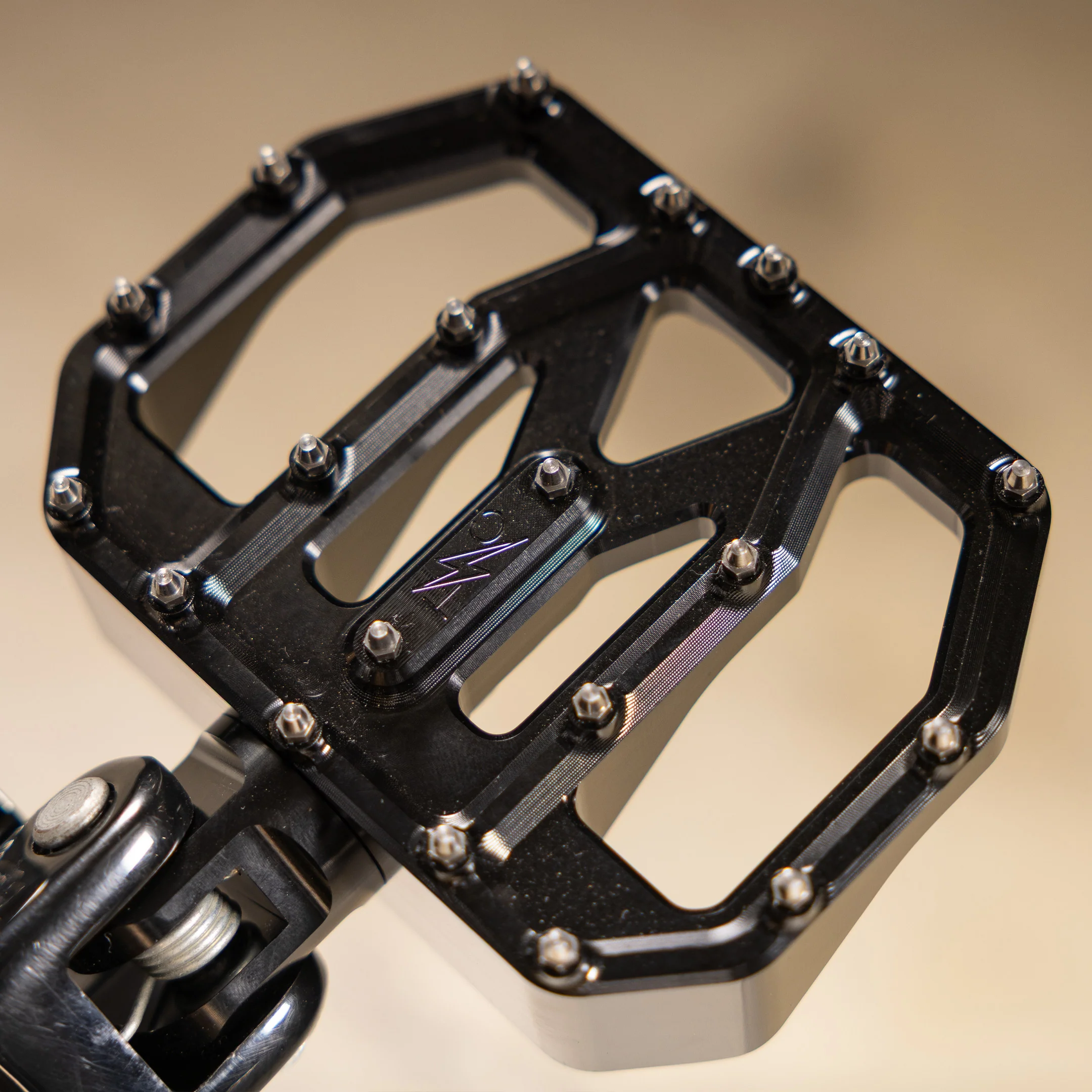 Aggressor Mini Floorboards - Black - Image 9