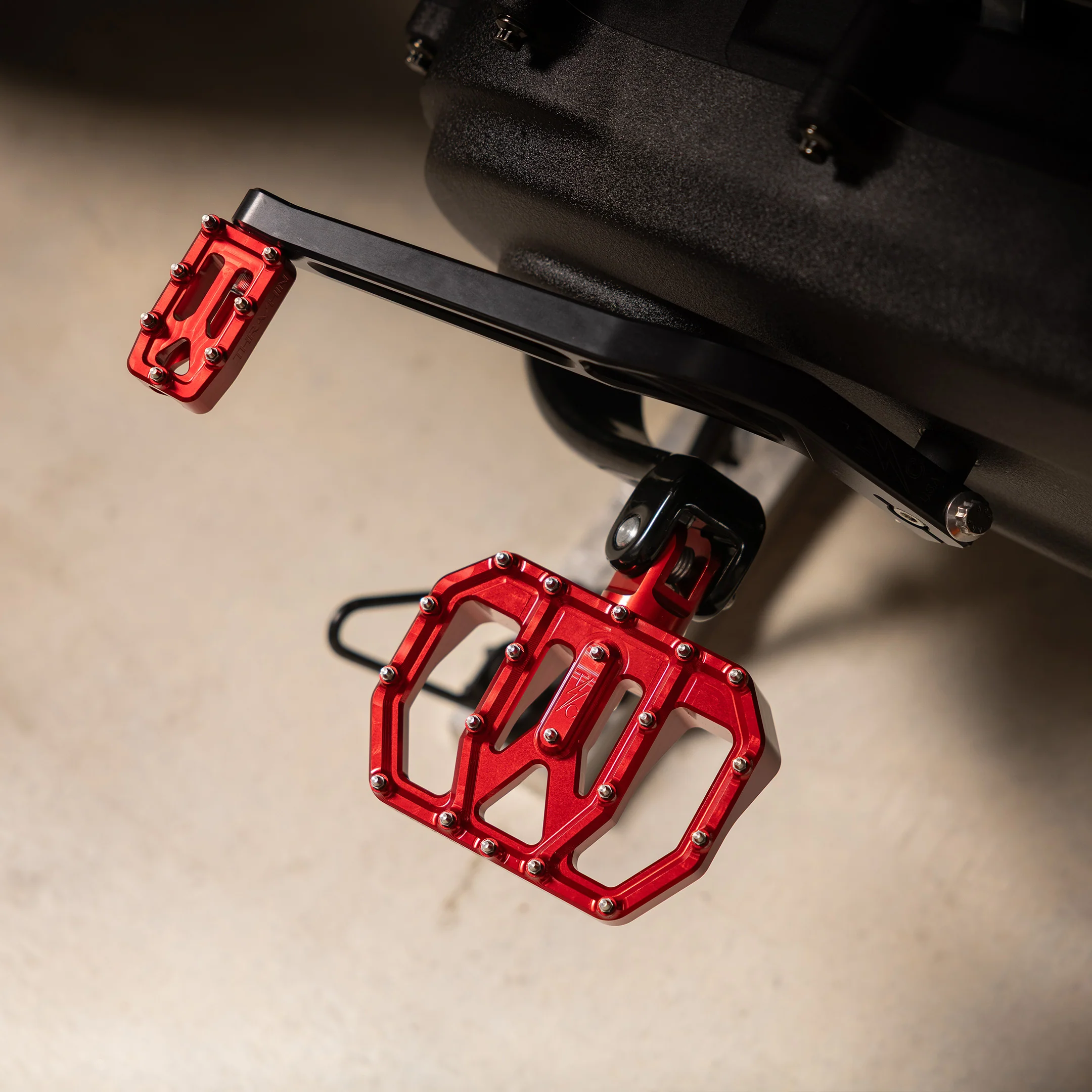 Aggressor Mini Floorboards - Red - Image 5