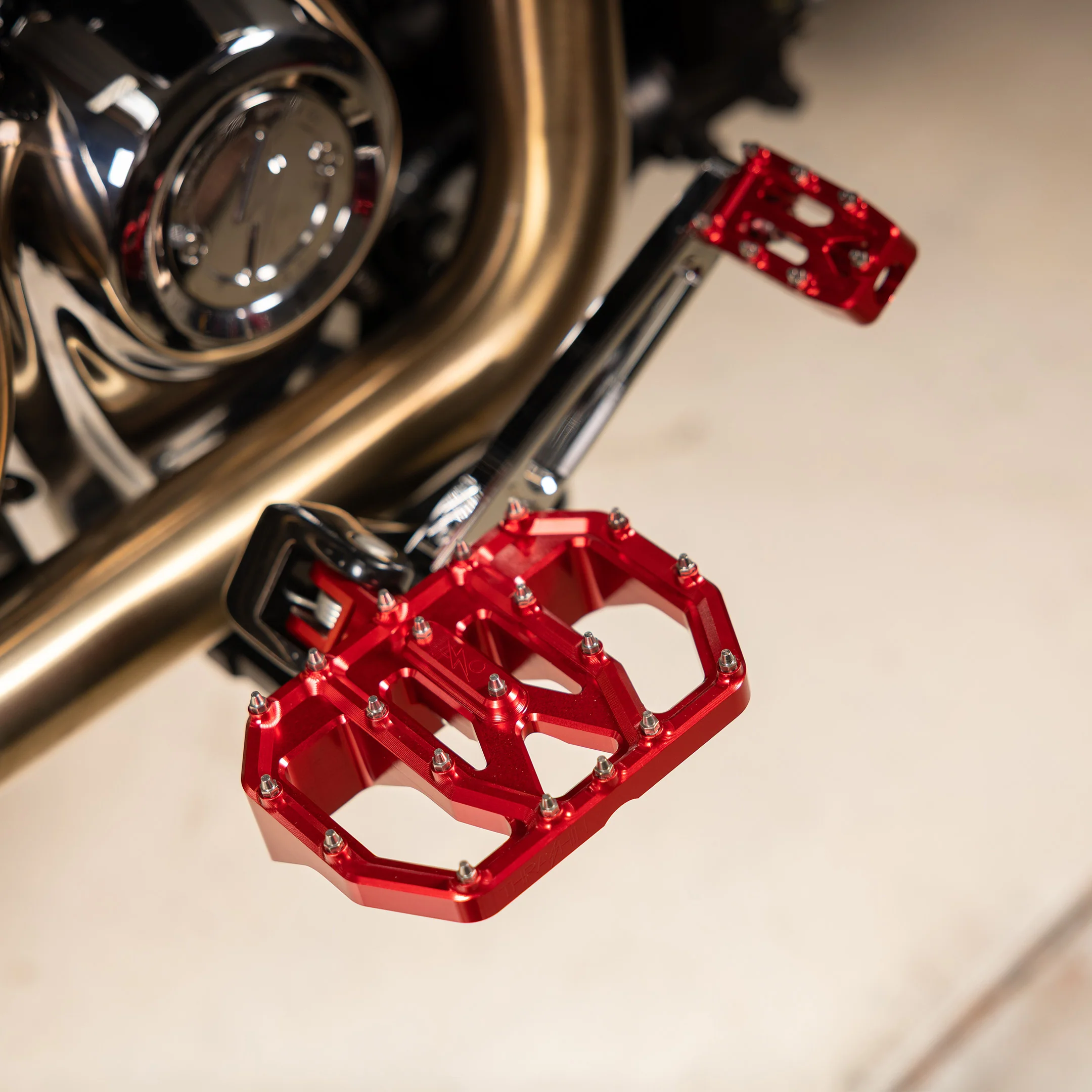 Aggressor Mini Floorboards - Red - Image 8