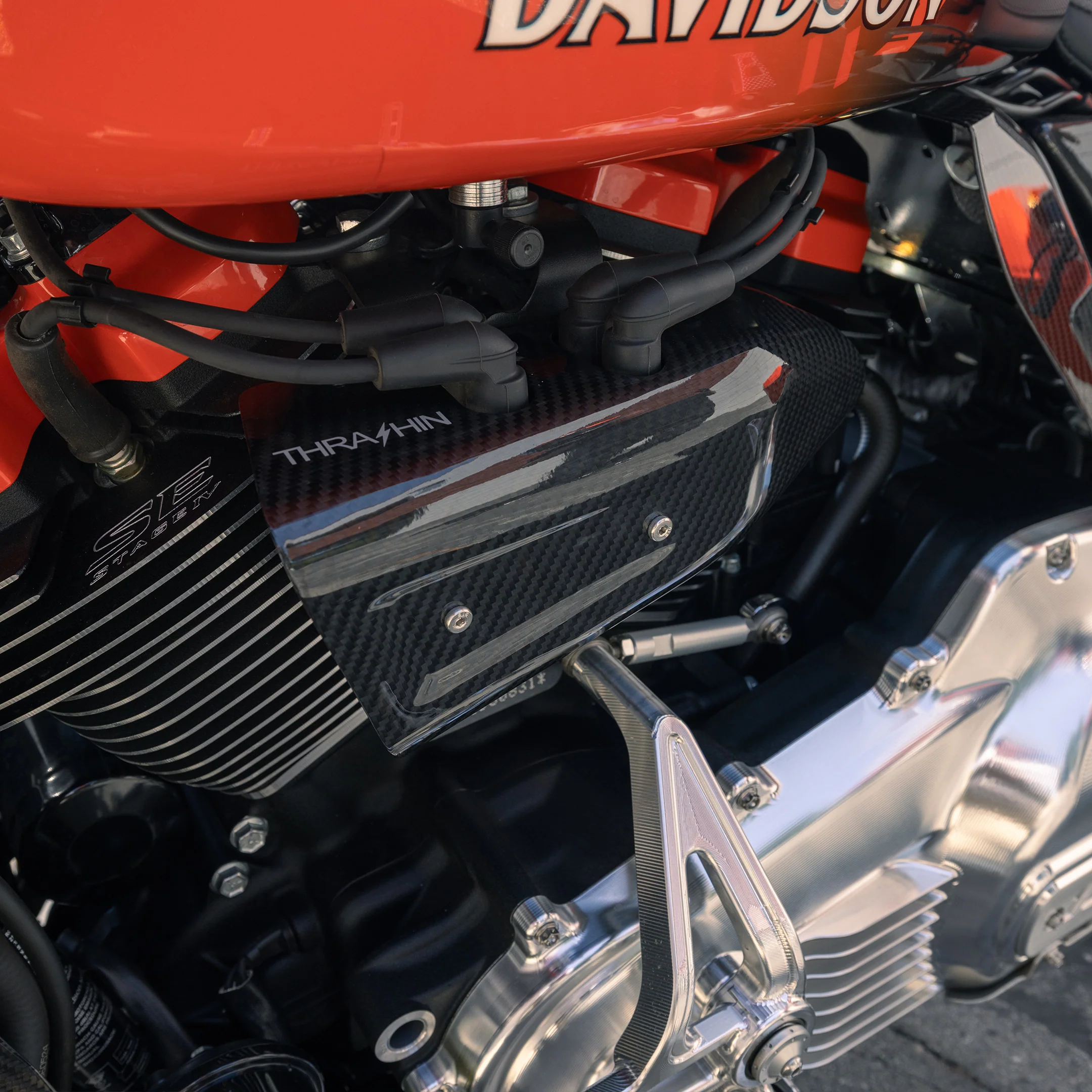 Air Scoop | Milwaukee Eight Engine - Gloss Twill Weave Carbon - Image 10