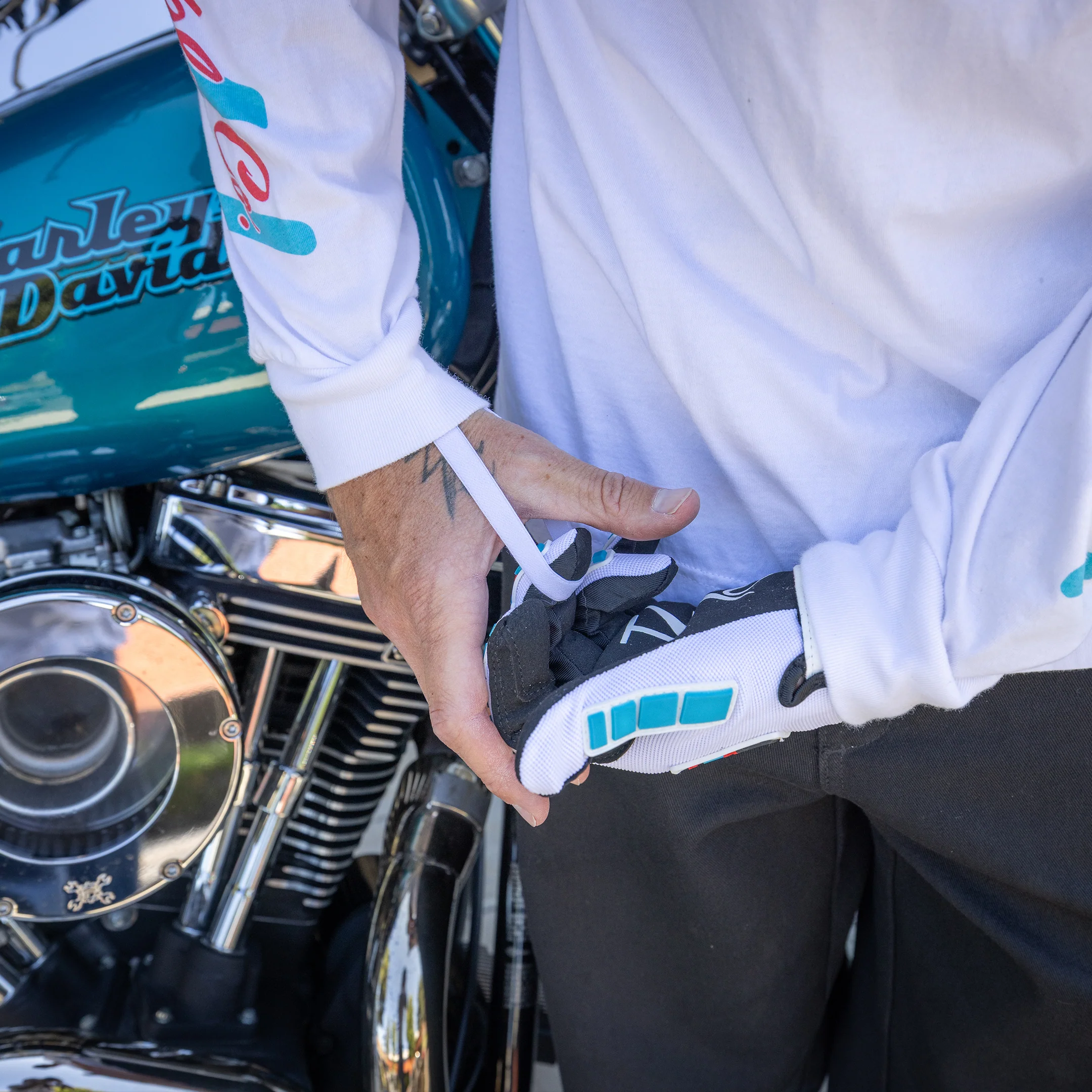 Moto Long Sleeve - White - Image 12