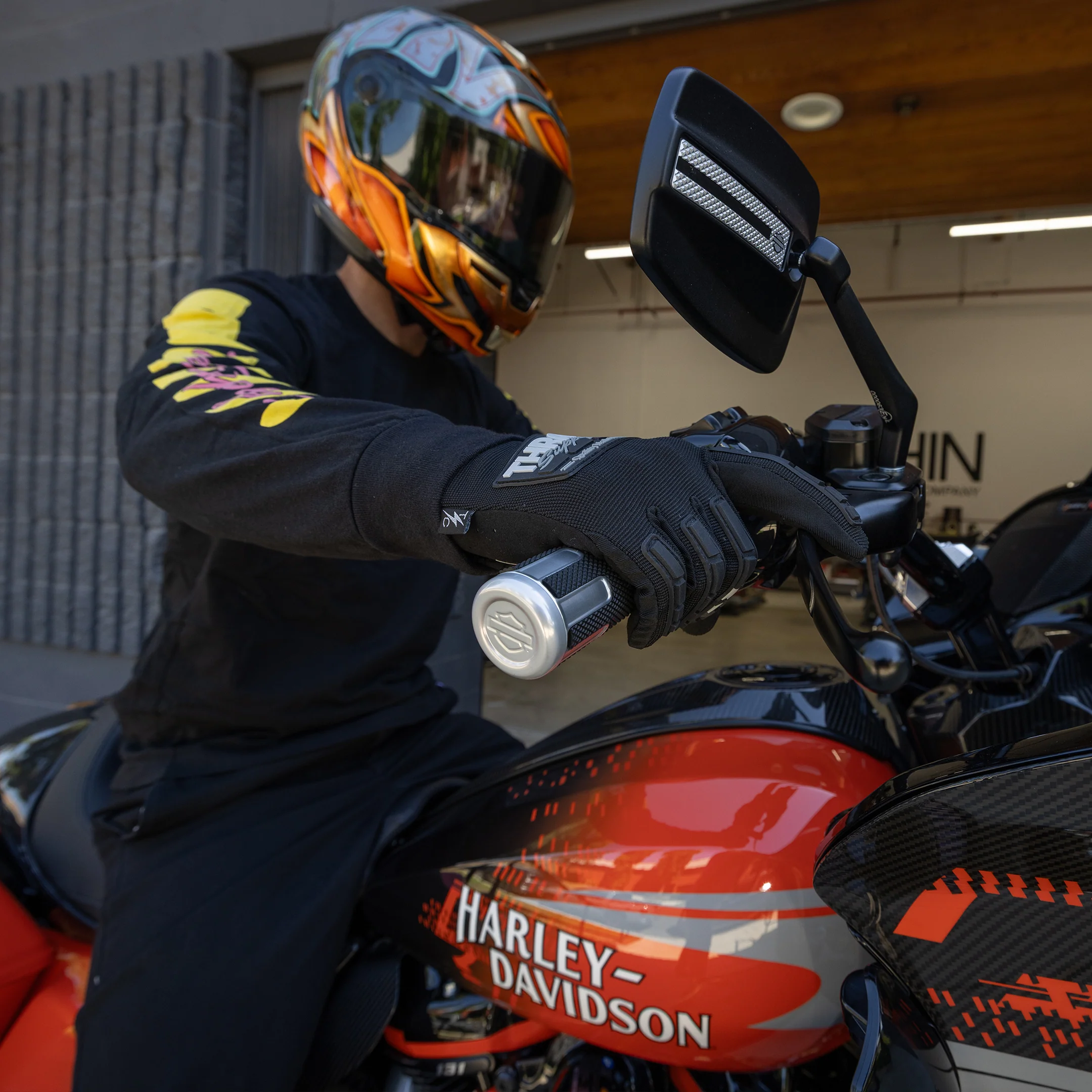 Moto Stealth Gloves - Black / Grey - Image 8