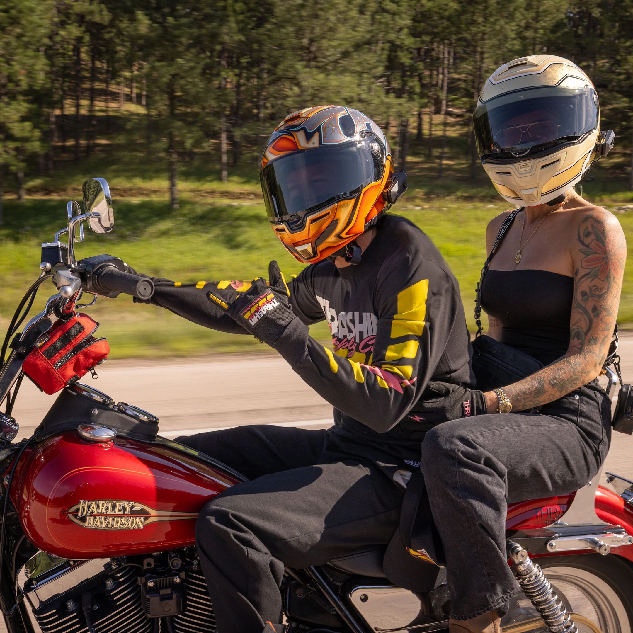 Moto Stealth Gloves - Black / Yellow - Image 8