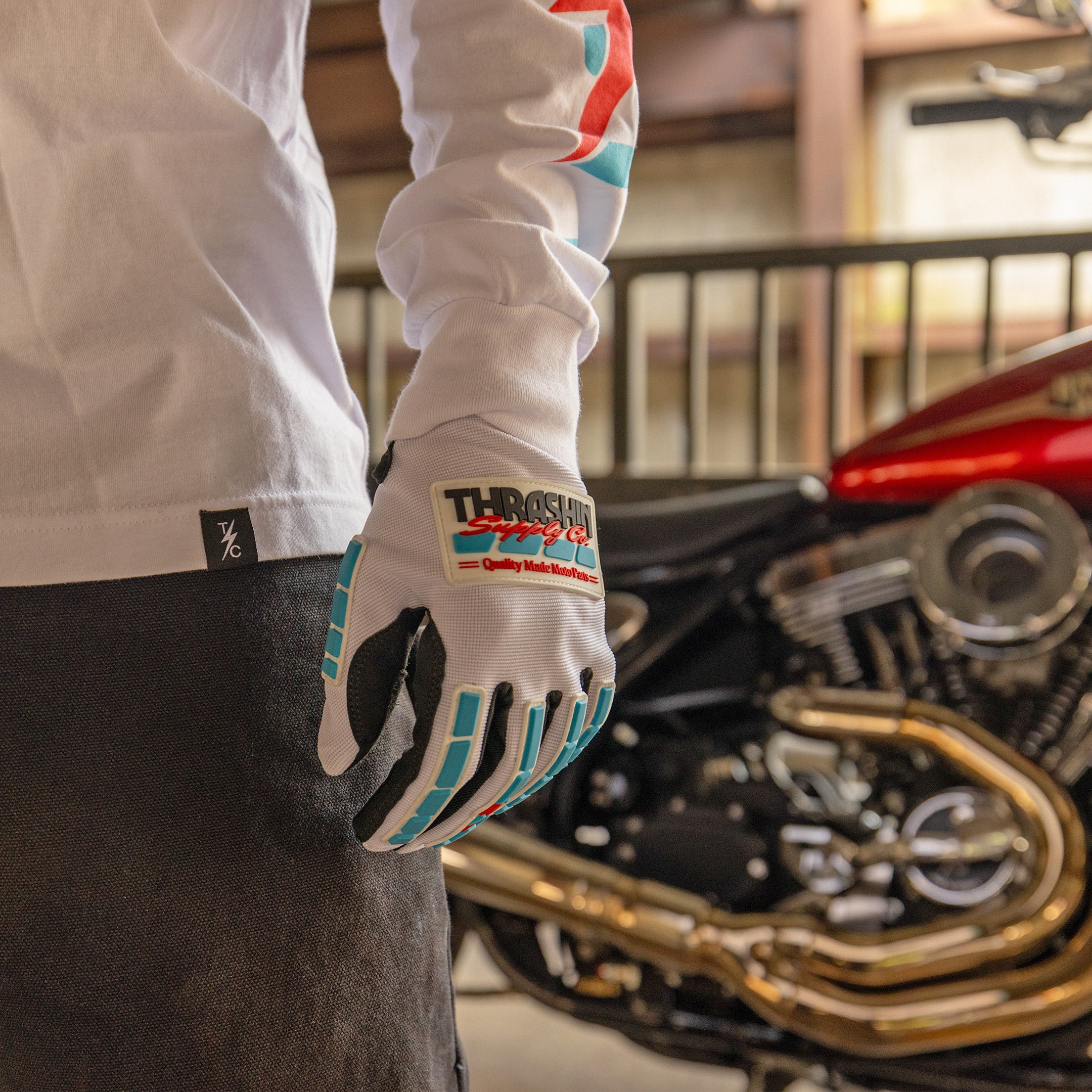 Moto Stealth Gloves - White / Blue - Image 4