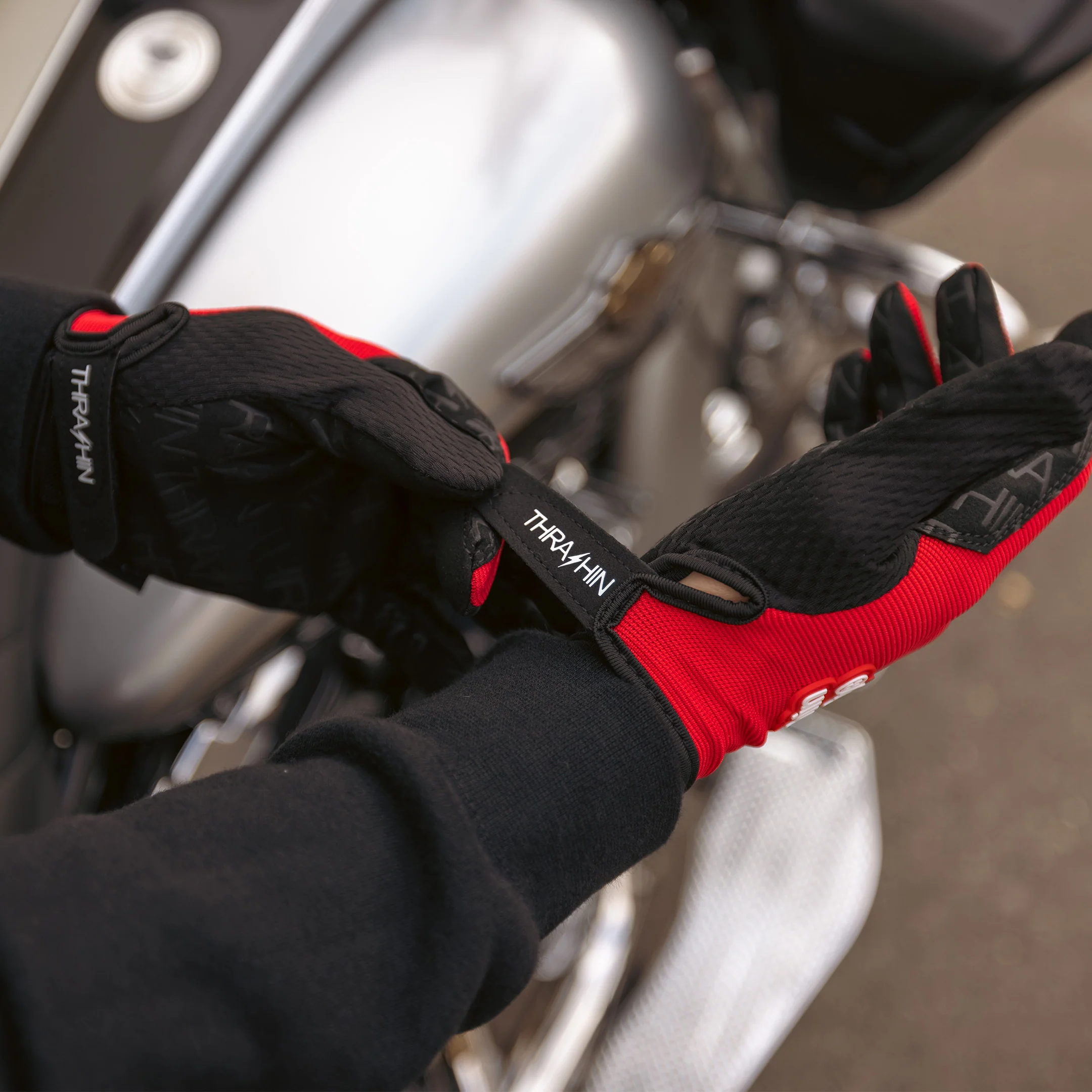 Official - Stealth Gloves - Red - Image 6