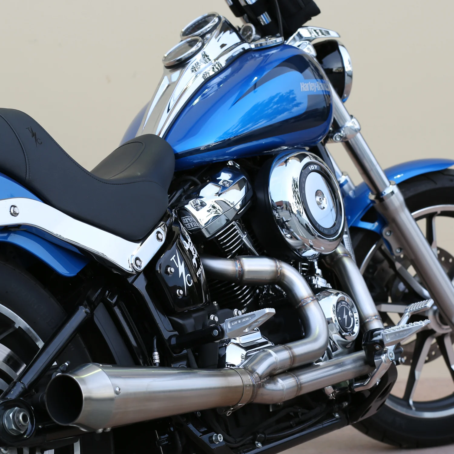 THRASHIN Anti-Reversion Exhaust System - M8 Softail | Kick-Up - Image 11
