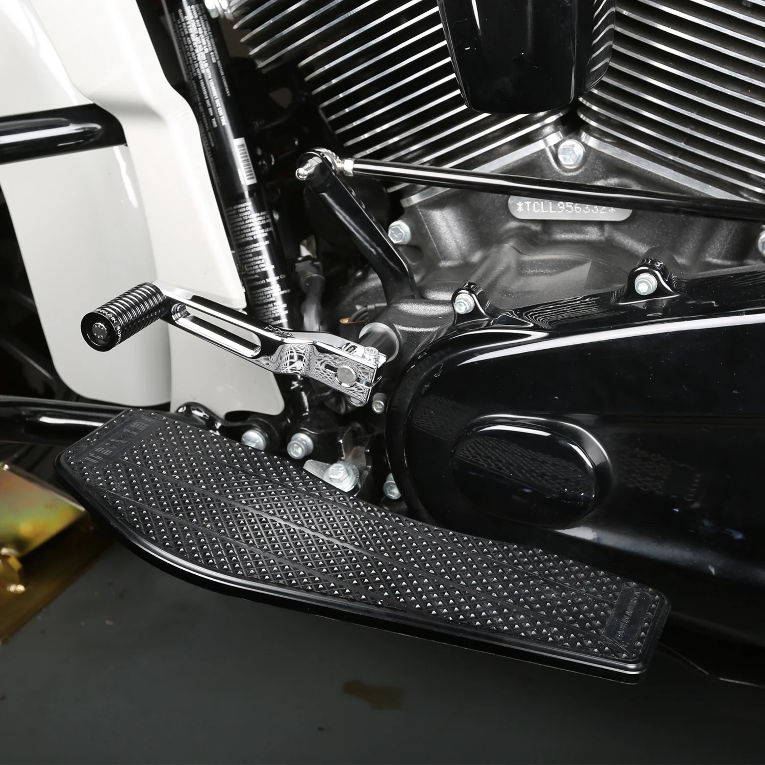 TSC Billet Shift Lever - Touring & FXR Models - Chrome - Image 3