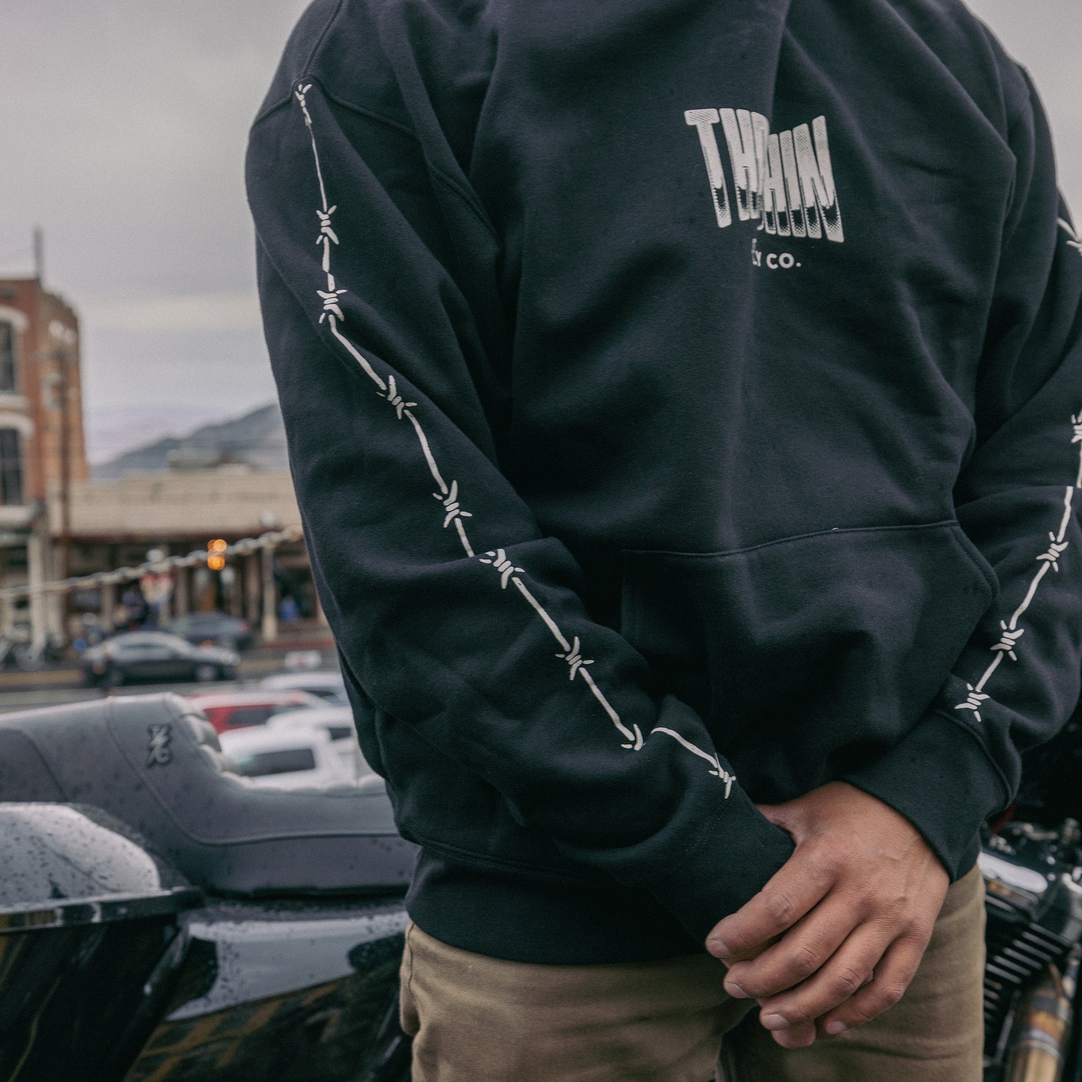 Wire Pull-Over Hoodie - Black - Image 16